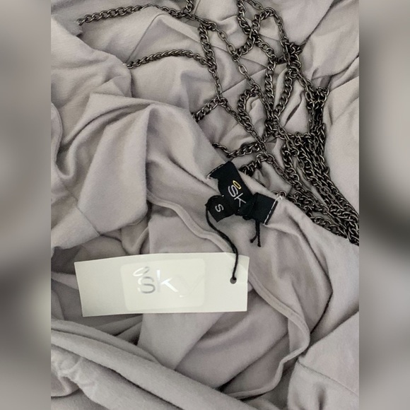 Sky Mini w/Chain Detailing - Picture 8 of 8